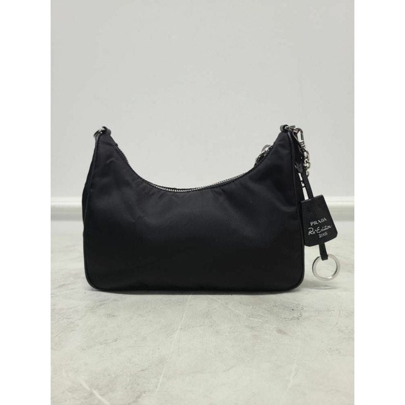 【包稅】PRADA 黑色銀色三角形標誌復刻版 2005 尼龍單肩包-4