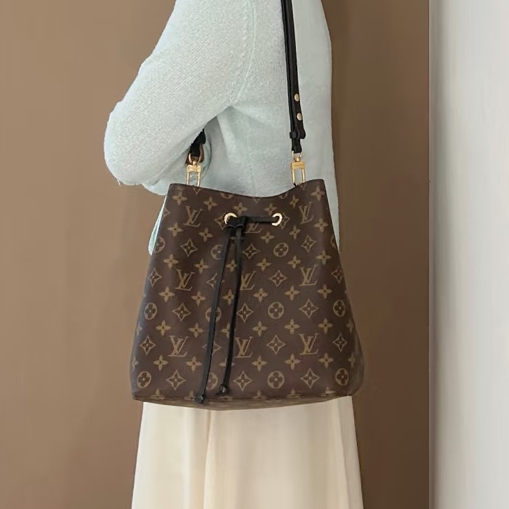 經典不敗實用款❤️‍🔥99新🈶購證😍LV路易威登Neonoe老花水桶包單肩斜挎包-2