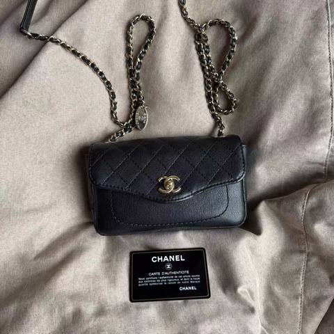 Chanel Flap Bag in Black 香奈兒黑金信封包