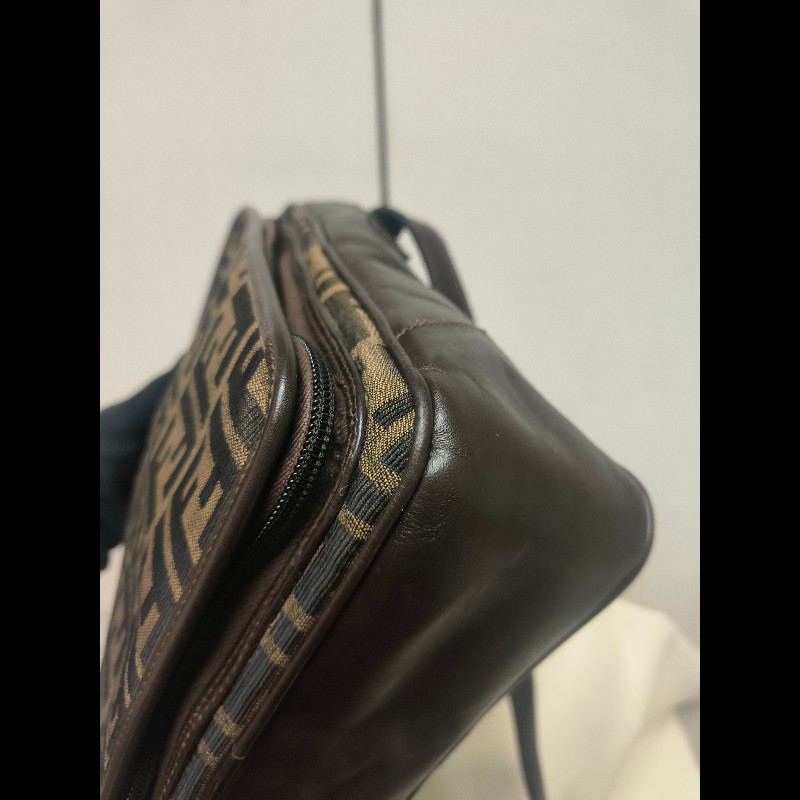 ‼️年前限時特賣‼️（原11800）至1/25⏰㊣✨FENDI✨芬迪 FF 老花 皮革 直立 收納包 相機包 肩背包 斜背包/雙F/二手包/二手精品/保證正品-9