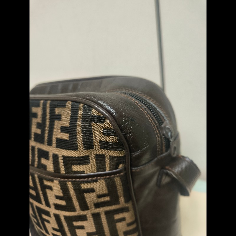 ‼️年前限時特賣‼️（原11800）至1/25⏰㊣✨FENDI✨芬迪 FF 老花 皮革 直立 收納包 相機包 肩背包 斜背包/雙F/二手包/二手精品/保證正品-15