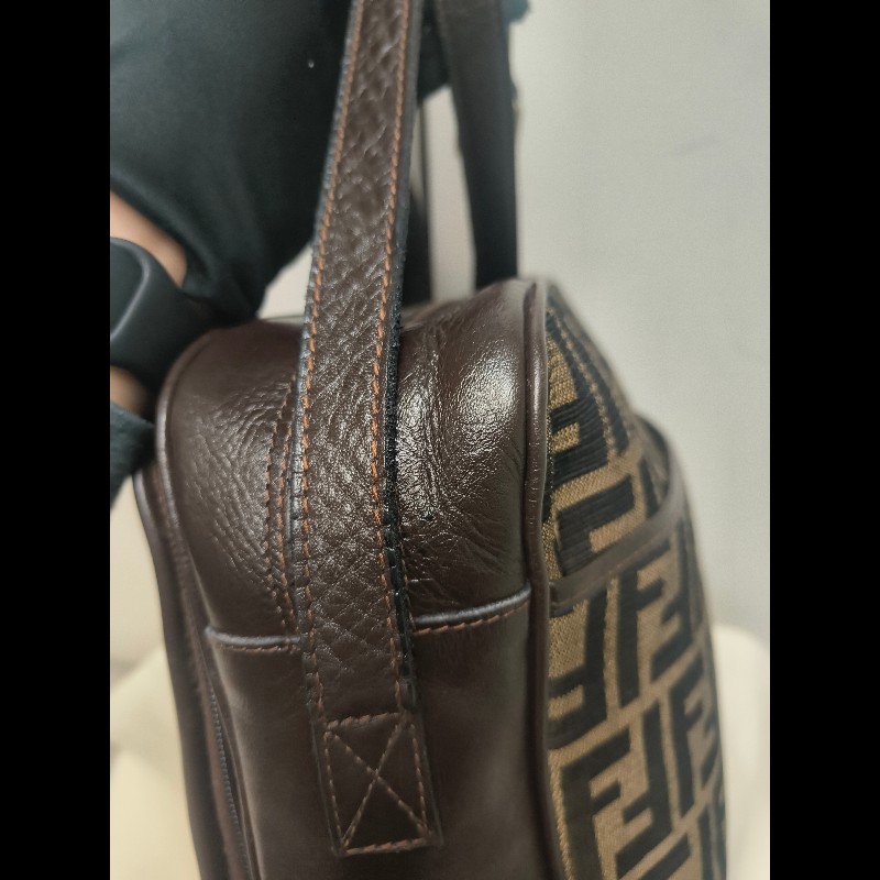 ‼️年前限時特賣‼️（原11800）至1/25⏰㊣✨FENDI✨芬迪 FF 老花 皮革 直立 收納包 相機包 肩背包 斜背包/雙F/二手包/二手精品/保證正品-49