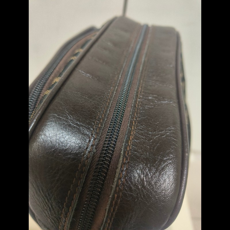 ‼️年前限時特賣‼️（原11800）至1/25⏰㊣✨FENDI✨芬迪 FF 老花 皮革 直立 收納包 相機包 肩背包 斜背包/雙F/二手包/二手精品/保證正品-52