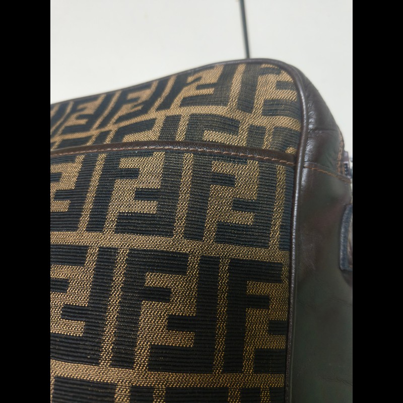 ‼️年前限時特賣‼️（原11800）至1/25⏰㊣✨FENDI✨芬迪 FF 老花 皮革 直立 收納包 相機包 肩背包 斜背包/雙F/二手包/二手精品/保證正品-68