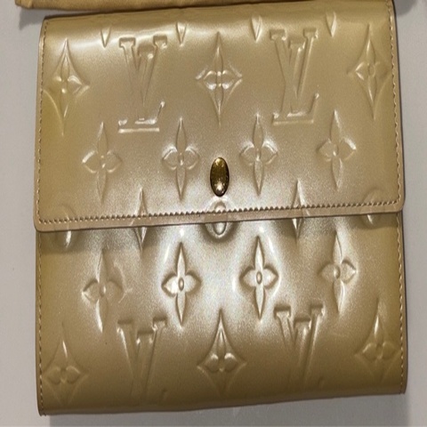 【出售】二手美品 Louis Vuitton Sarah 漆皮長夾｜M91466｜香檳米金