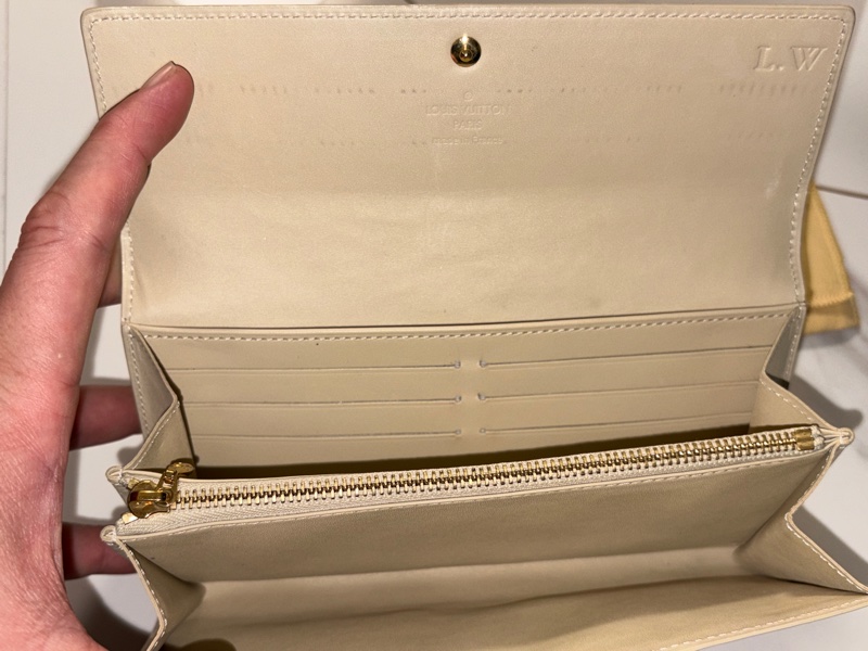 【出售】二手美品 Louis Vuitton Sarah 漆皮長夾｜M91466｜香檳米金-8