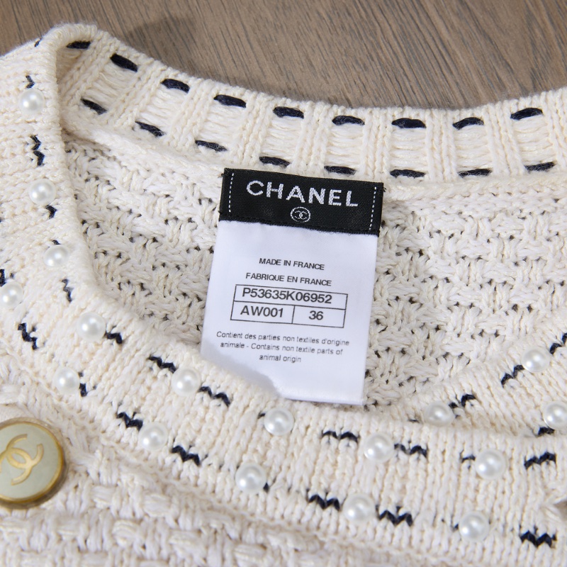 ❤️CHANEL 米色經典外套 精緻LOGO紐扣-10