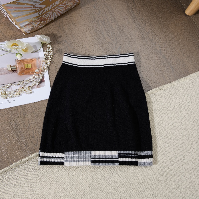 ❤️CHANEL LOGO款 半身裙 好搭單品-4