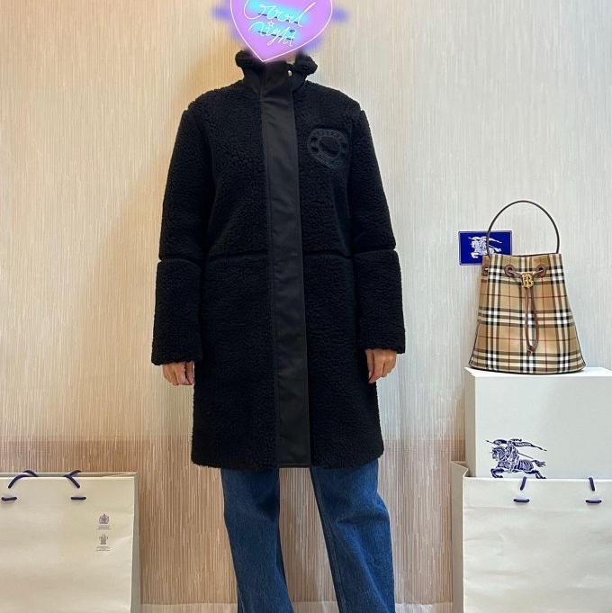 BURBERRY英國黑標黑色徽標絨頭大衣UK4-4