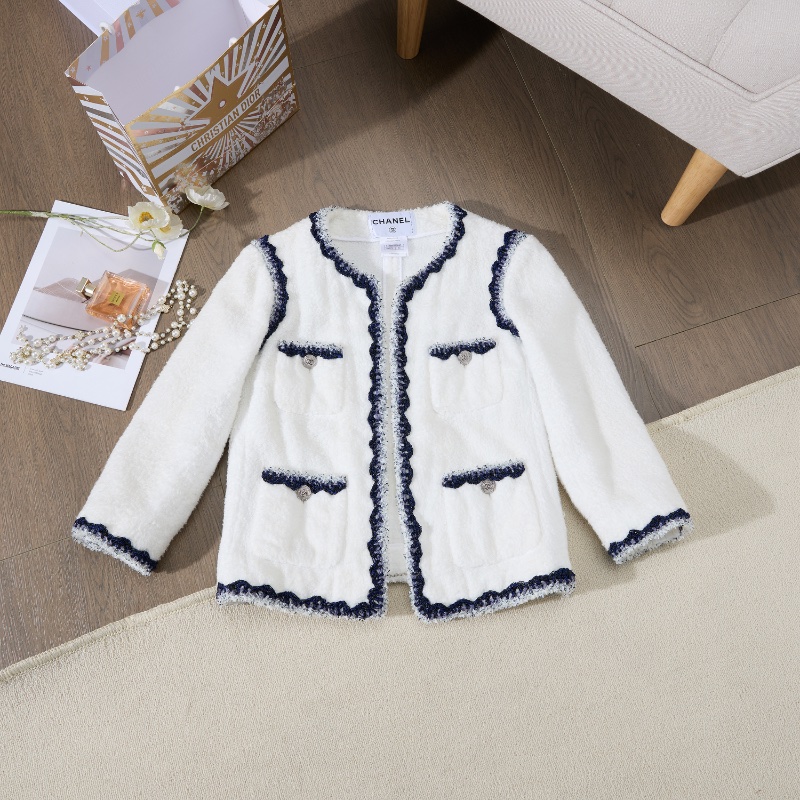 ❤️CHANEL 經典黑白配色 優雅外套-0