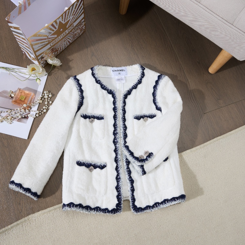 ❤️CHANEL 經典黑白配色 優雅外套-1