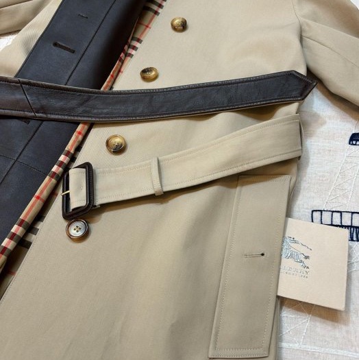 BURBERRY英國黑標羔羊皮裝飾輕便風衣UK2-5