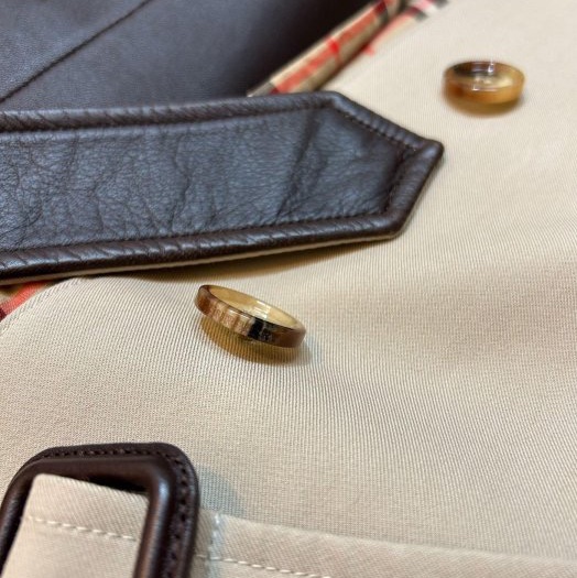 BURBERRY英國黑標羔羊皮裝飾輕便風衣UK2-6