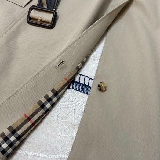 BURBERRY英國黑標羔羊皮裝飾輕便風衣UK2-8