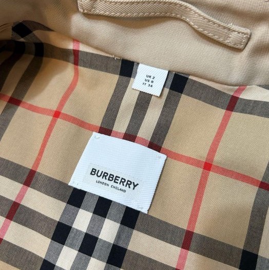 BURBERRY英國黑標羔羊皮裝飾輕便風衣UK2-10