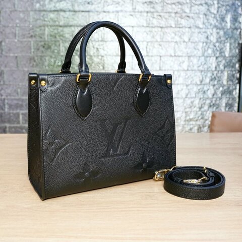LouisVuitton/路易威登 黑色牛皮壓紋ONTHEGO PM 托特包 M45595