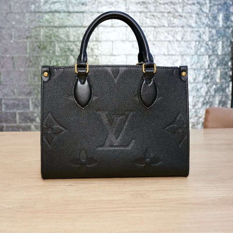 LouisVuitton/路易威登 黑色牛皮壓紋ONTHEGO PM 托特包 M45595-2
