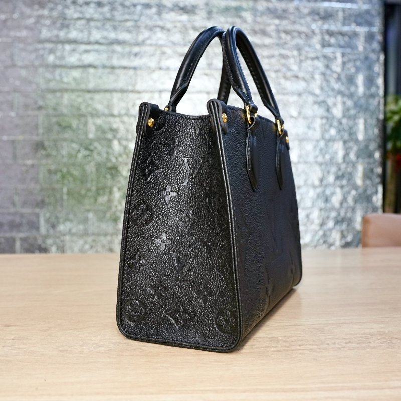 LouisVuitton/路易威登 黑色牛皮壓紋ONTHEGO PM 托特包 M45595-3