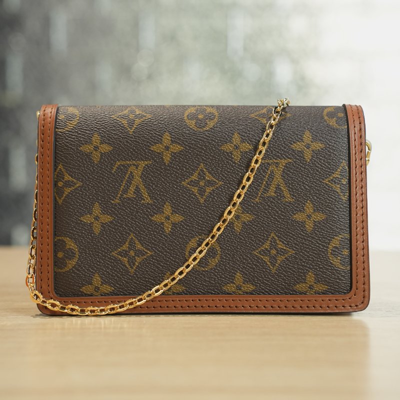 近全新 LouisVuitton/路易威登 Dauhpine OS達芙妮 鏈條斜挎包-11