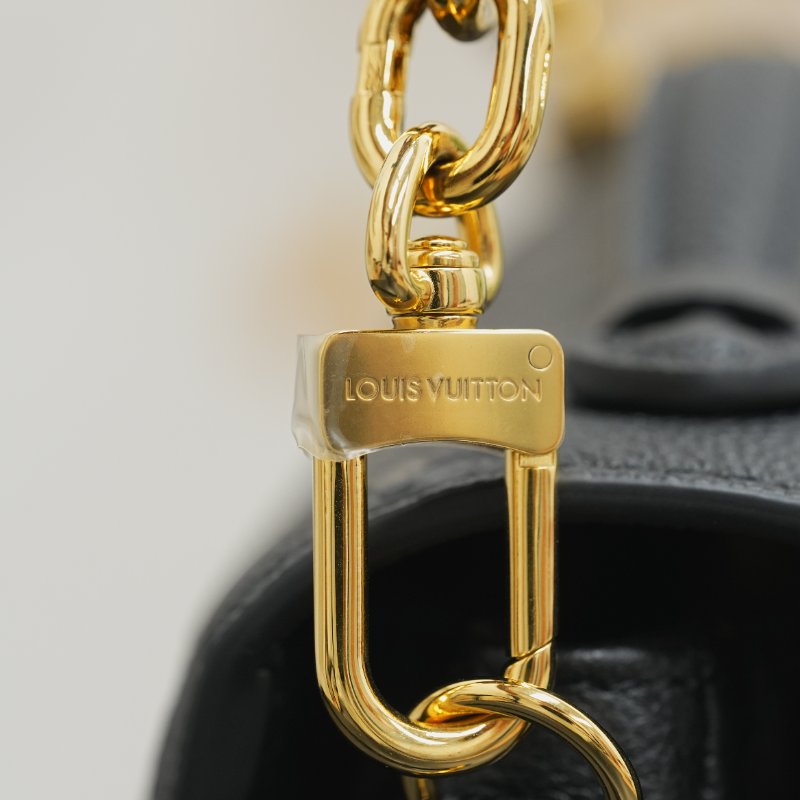 近全新 LouisVuitton/路易威登 East West黑色牛皮壓紋小郵差 斜挎包-16