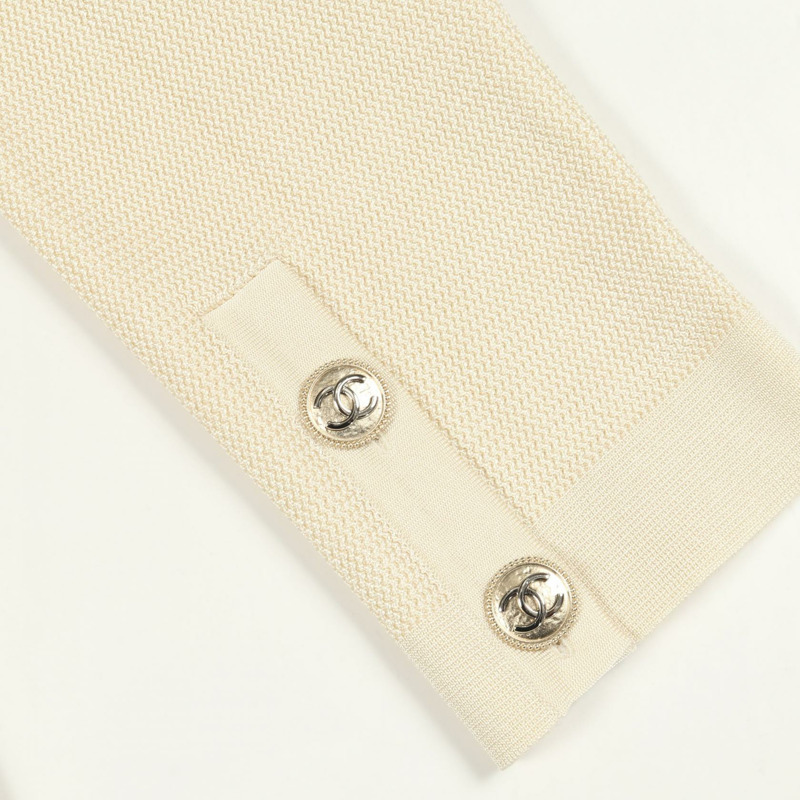 香奈兒 COCO 標誌紐扣開襟衫，黏膠米色，#36，二手女款-7