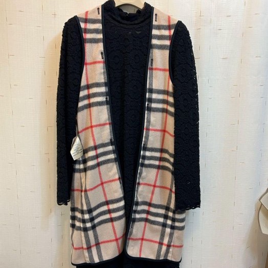 BURBERRY 英國黑標格紋內搭背心UK6-0