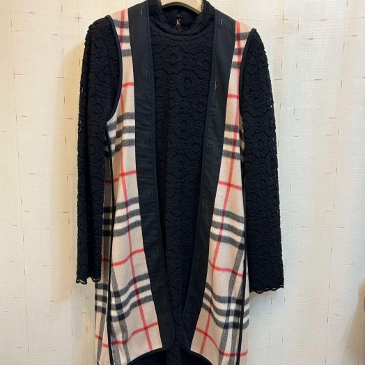 BURBERRY 英國黑標格紋內搭背心UK6-2