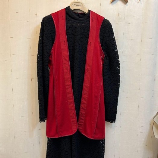 BURBERRY 英國黑標羊絨內搭背心UK4-2