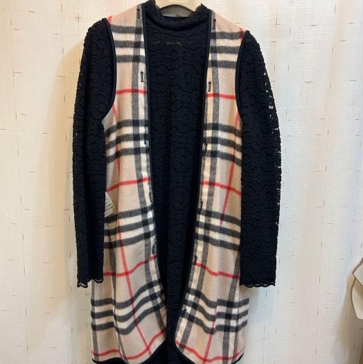 BURBERRY 英國黑標格紋內搭背心UK8-0