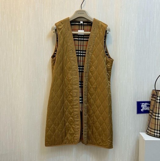 BURBERRY英國經典格紋內搭背心UK6-2