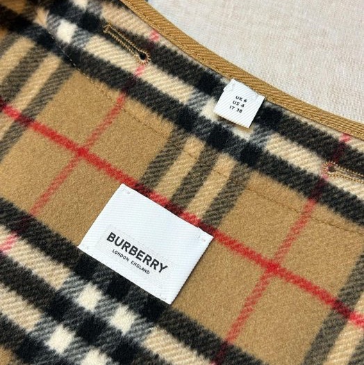 BURBERRY英國經典格紋內搭背心UK6-3