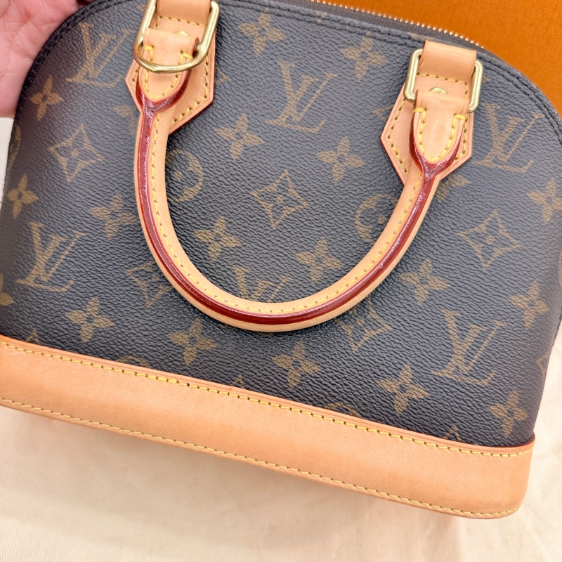 Louis vuitton Alma BB-6