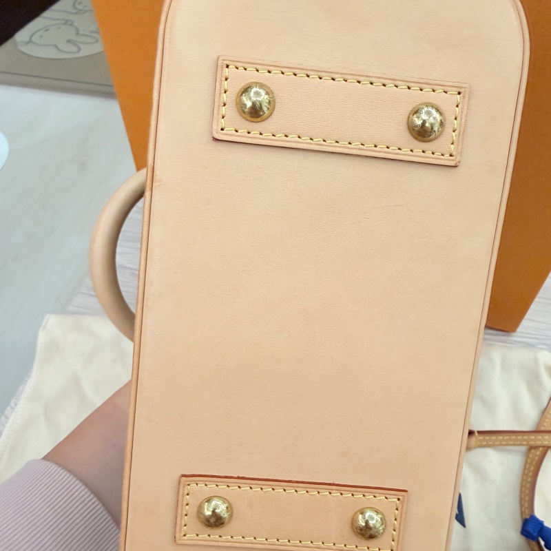 Louis vuitton Alma BB-7