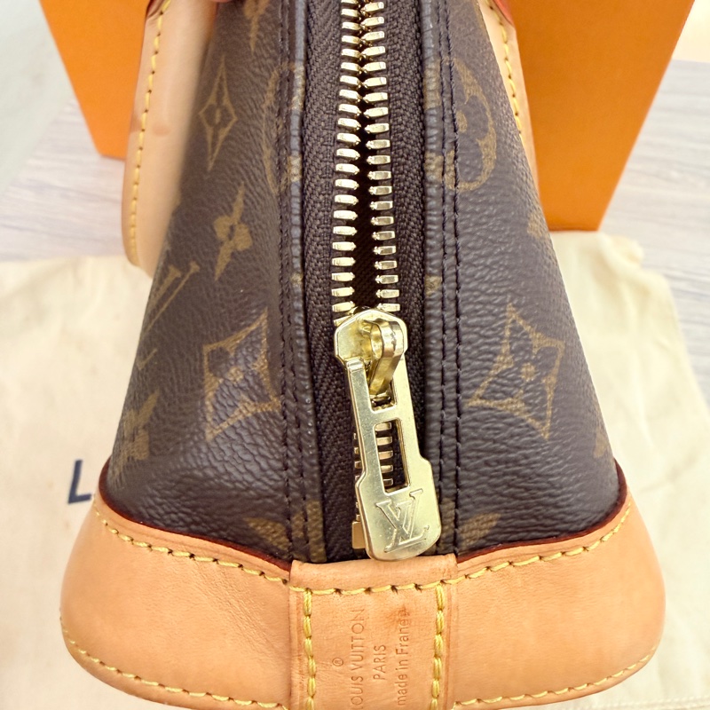 Louis vuitton Alma BB-10