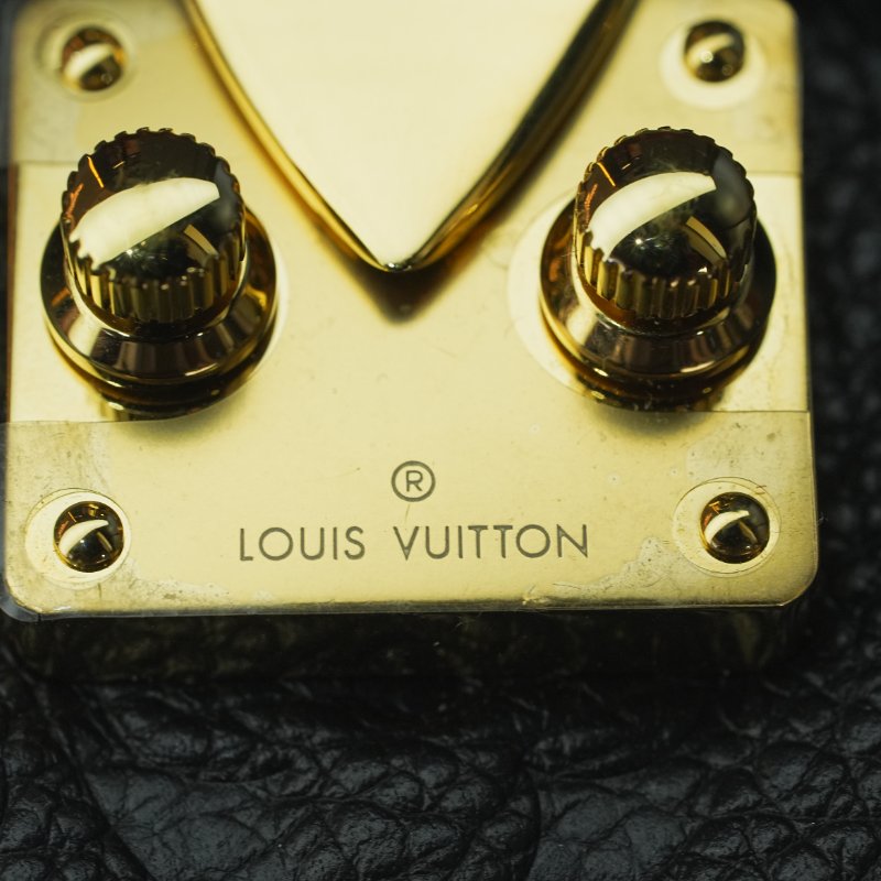 LouisVuitton/路易威登 黑牛皮壓紋Madeleine NANO 瑪德琳 鏈條斜挎包 芯片款-15