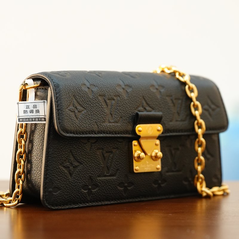 LouisVuitton/路易威登 黑牛皮壓紋Pochette Metis 郵差包鏈條斜背包 芯片款-1