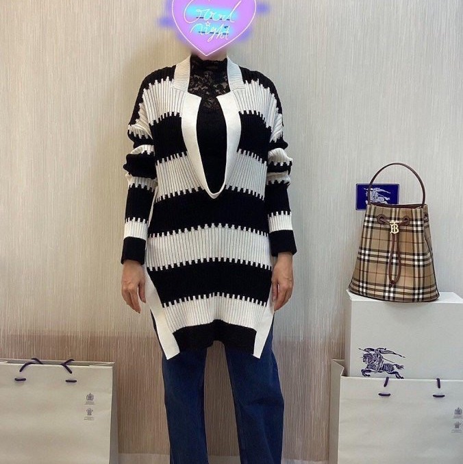 BURBERRY英國黑標男款黑白毛衣S-3