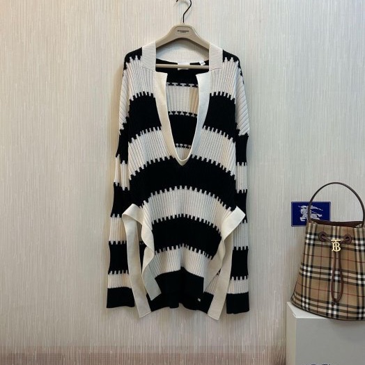 BURBERRY英國黑標男款黑白毛衣S-5