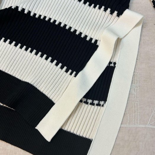 BURBERRY英國黑標男款黑白毛衣S-8