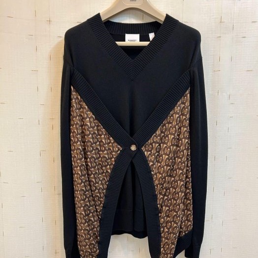 BURBERRY英國黑標專屬標誌印花絲質裁片黑色毛衣XS-5