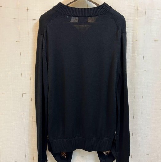 BURBERRY英國黑標專屬標誌印花絲質裁片黑色毛衣XS-6