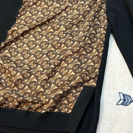 BURBERRY英國黑標專屬標誌印花絲質裁片黑色毛衣XS-10