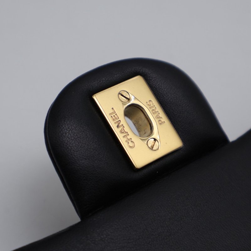 CHANEL 經典口蓋包 CF25 - 羊皮黑金27開-6