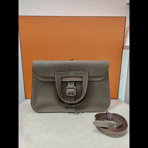Hermes Halzan 31 
大象灰銀扣