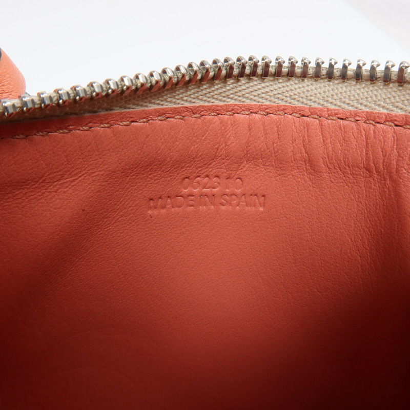 LOEWE 牛皮皮革Card Case銀扣卡片套-14