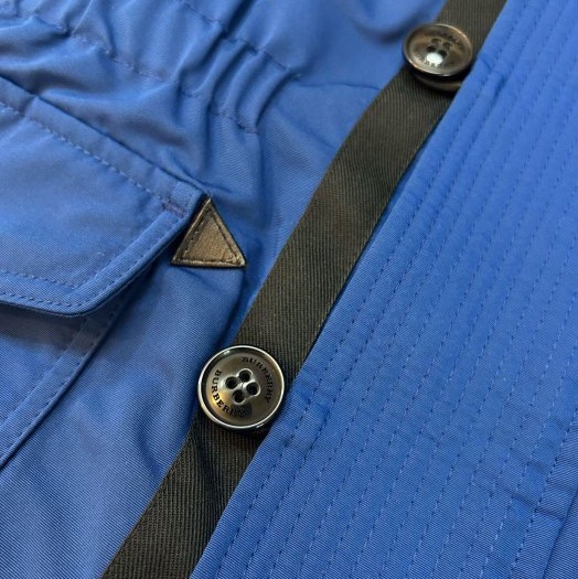 BURBERRY童款連帽風雪外套6Y-3