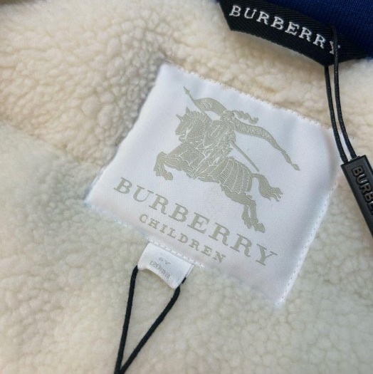 BURBERRY童款連帽風雪外套6Y-10