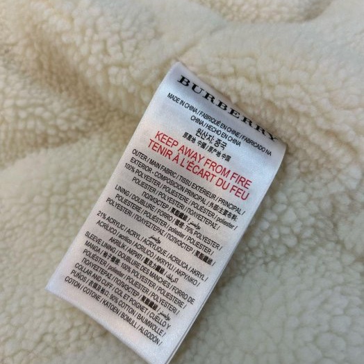 BURBERRY童款連帽風雪外套6Y-11