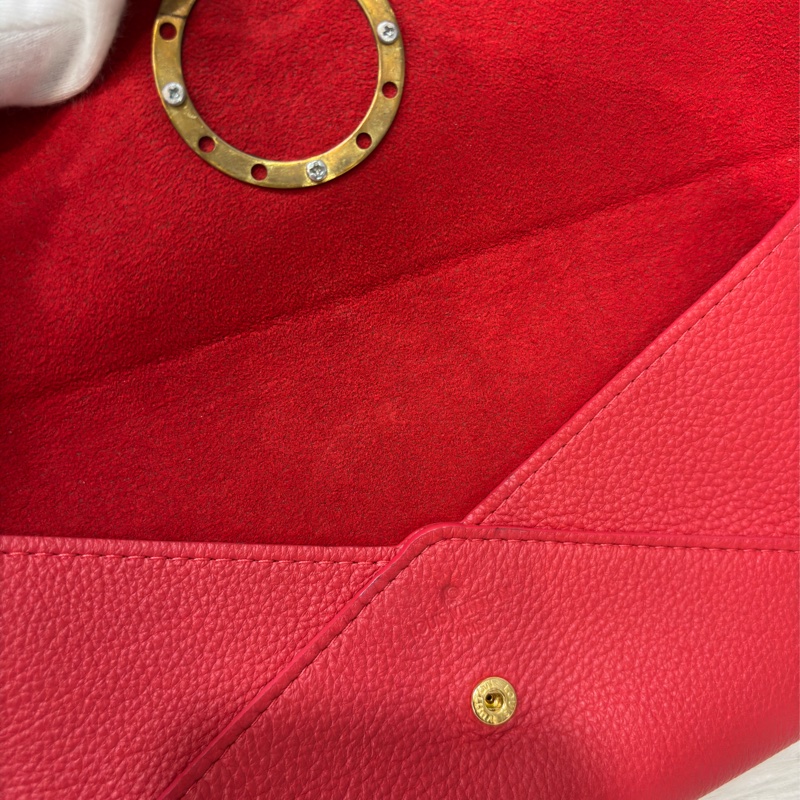 LV 訂製款 紅色荔枝皮 圓形 LOGO 釦式 信封 長夾 皮夾 收納袋 萬用袋-25