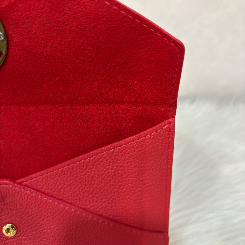 LV 訂製款 紅色荔枝皮 圓形 LOGO 釦式 信封 長夾 皮夾 收納袋 萬用袋-26